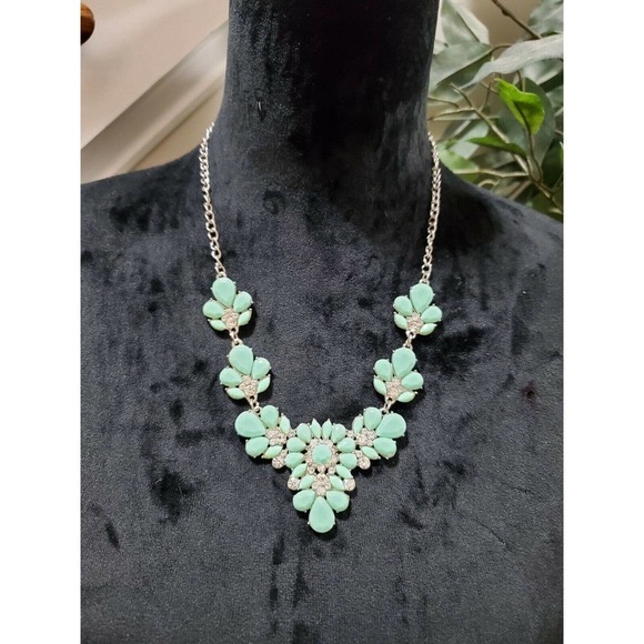 Fancy Floral Tear Drop Shape Turquoise Beaded Necklace - Picture 1 of 7